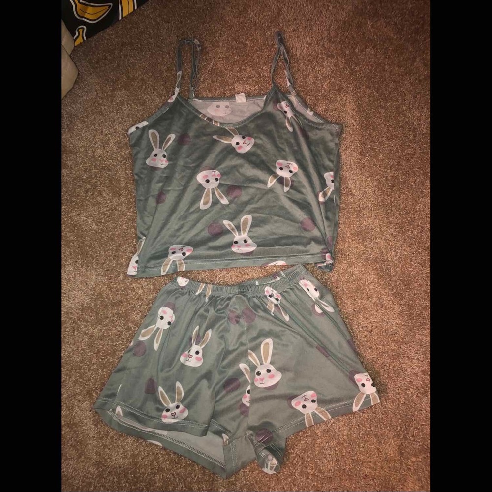 SHEIN Green Shorts Bunny Rabbit Pajamas Womens MED